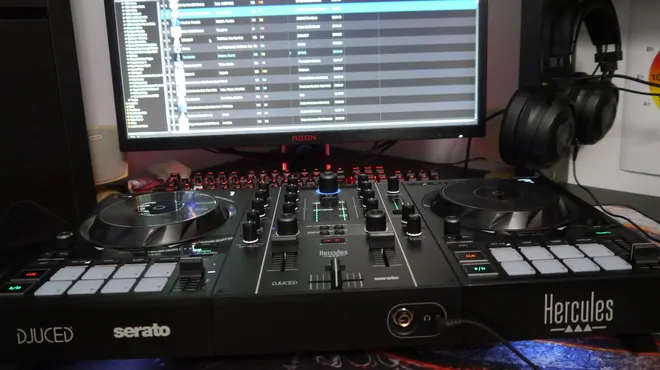 Hercules DJControl Inpulse 500 – Megérkezett a nagytesó